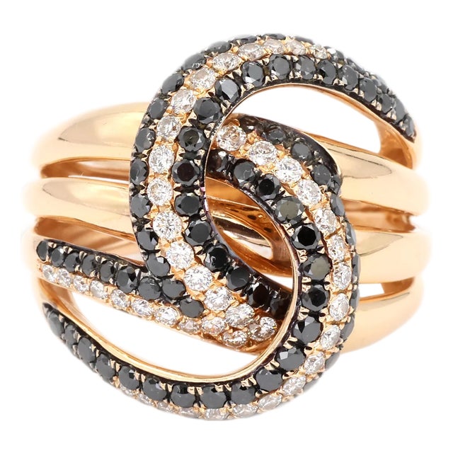 18k Solid Rose Gold Black and White Natural Diamond Ring For Sale