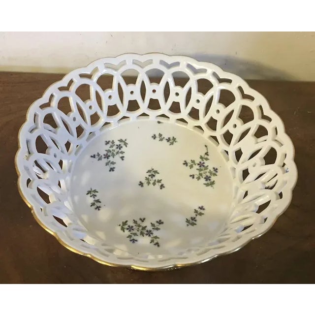 18th Century Antique 18th Century French Empire Dihl et Guerhard Porcelain Sprig Reticulated Corbeille For Sale - Image 5 of 12