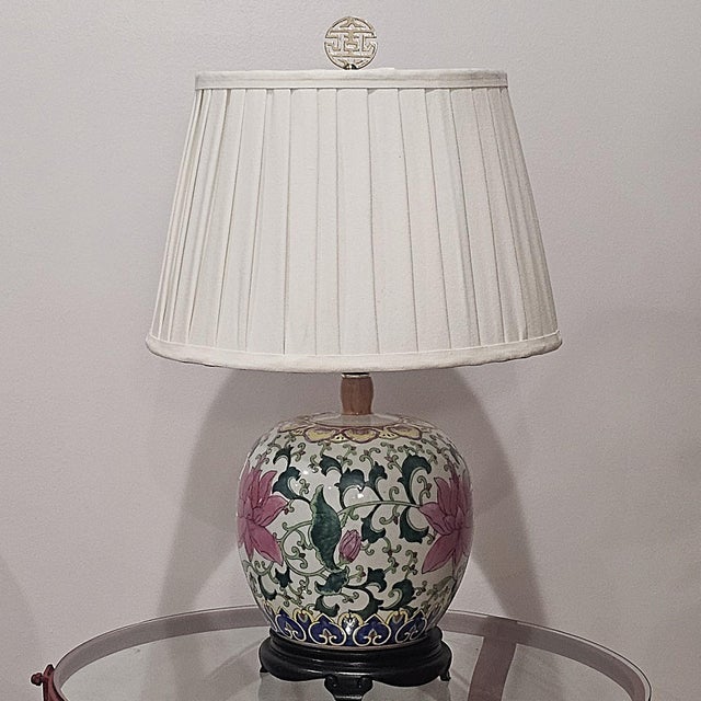 Vintage Chinese Famille Rose Porcelain Ginger Jar Table Lamp – Floral Chinoiserie, 24” For Sale - Image 12 of 18