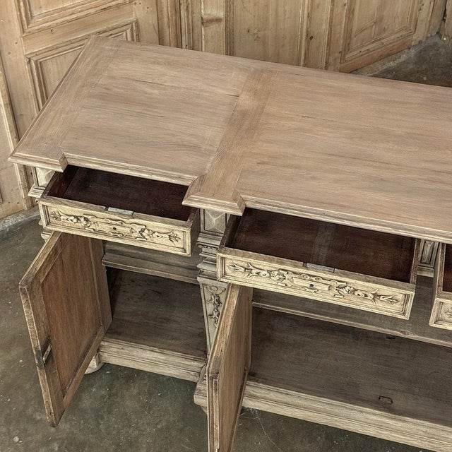 19th Century French Renaissance Revival Buffet in Solid Stripped Oak For Sale - Image 16 of 18