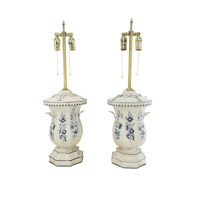 A Pair of Vintage 1980s Hand-Painted Blue and White Toleware Table Lamps - For Sale - Image 12 of 12