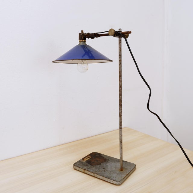 1950s Industrial Desk Lamp with Cobalt Blue Enameled Metal Shade, 1940s For Sale - Image 5 of 16