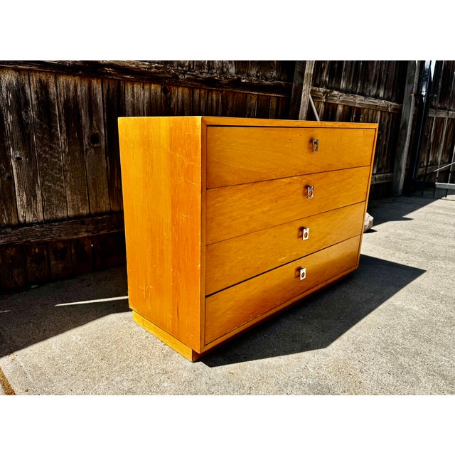 Founders Furniture Company Vintage Mid Century Maple Dresser by Jack Cartwright for Founders Furniture For Sale - Image 4 of 5