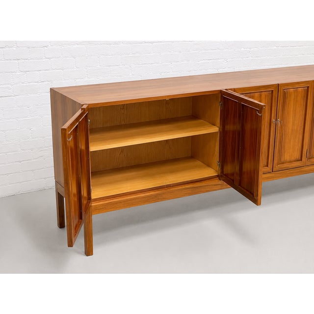 Extra Long Mid Century Modern Rosewood Credenza / Media Stand, C. 1960's For Sale - Image 15 of 16