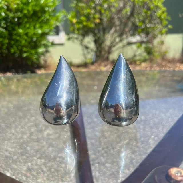 Mid-Century Modern Vintage Danish Modern Teardrop Salt and Pepper Shakers - a Pair For Sale - Image 3 of 9