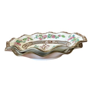 Pair of English Coalport Indian Tree Petite Scalloped Bone China Dishes, Circa 1930s For Sale