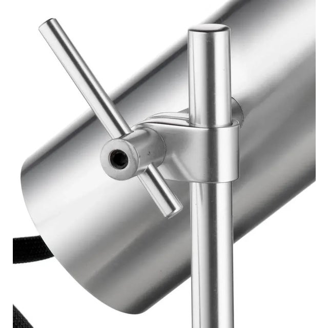 This model&nbsp;ss&nbsp;wall light is made from aircraft grade aluminum. The piece uses a 63mm diameter gu10 or led gu10...