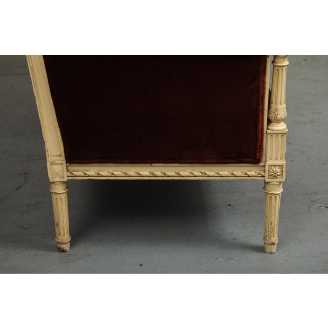 French Louis XVI Style Settee For Sale In New York - Image 6 of 17