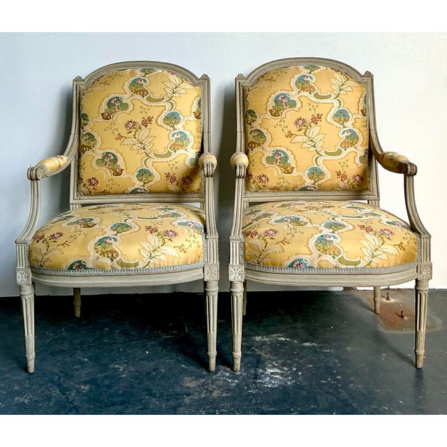 Vintage French Regency Fauteuils With Embroidered Jacquard Uoholdtery - A Pair For Sale - Image 11 of 12