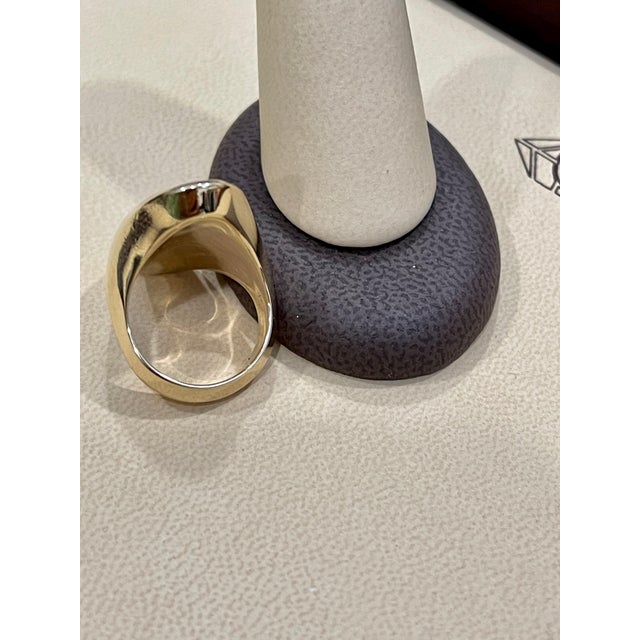 Large Oval Tiger's Eye Ring 14 Karat Yellow Gold 20 Grams For Sale In New York - Image 6 of 18