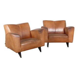 Mid Century Modern Pair of Large Cognac Leather Club Chairs For Sale