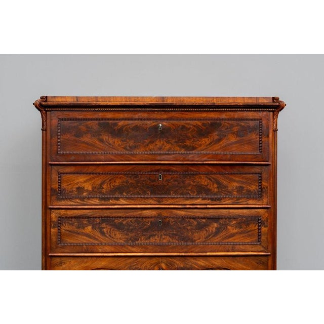 19th Century Biedermeier Chest of Drawers in Mahogany For Sale - Image 15 of 18