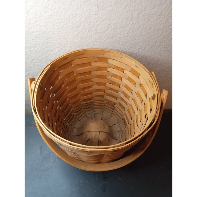 GORGEOUS Handwoven 1995 Longanerger 10" Fruit Basket This Gorgeous Handwoven 1995 Longaberger 10" Fruit Basket is a...