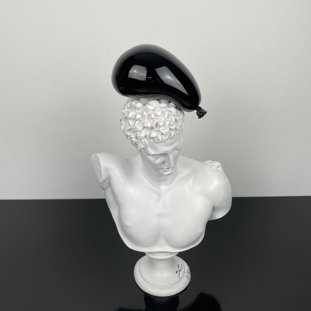 Santicri Hermes splat! Painted Resin Edition of 50 copies Year 2023 Work signed and numbered 35x20x15cm This piece is...