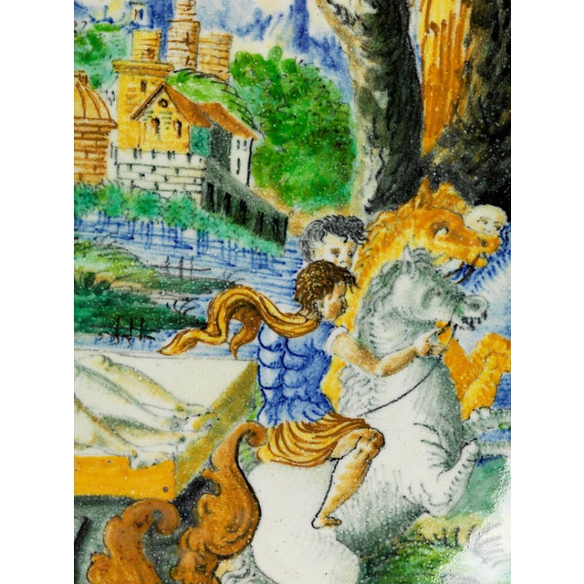 Istoriato Style Urbino Majolica Plate with Eteocle and Polinice For Sale - Image 3 of 7