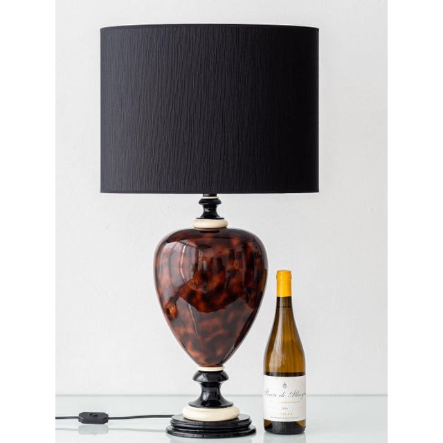 Hollywood Regency Faux Tortoiseshell Glazed Ceramic Table Lamp, France, 1970s For Sale - Image 3 of 18