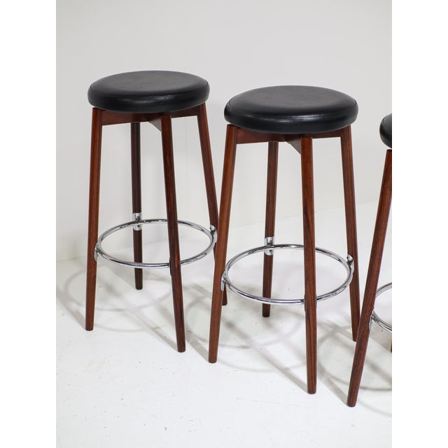Mid-Century Modern Vintage Danish Barstools in Rosewood and Chrome by Hugo Frandsen for Spøttrup, 1960s, Set of 5 For Sale - Image 3 of 10