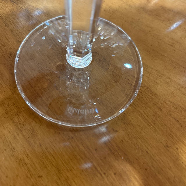 1990s 1990s Waterford Sheila Claret Wine Glasses – Discontinued 6½" Tall, Sweeping Wedge Cuts, Faceted Stem, Star Foot, Excellent Condition - Set of 12 For Sale - Image 5 of 5