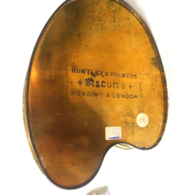 Antique Huntley & Palmers Scarce Palette Shaped Biscuit Tin, c.1910, Rare Lithographyed Horse Drawn Hurdy Gurdy For Sale - Image 13 of 18