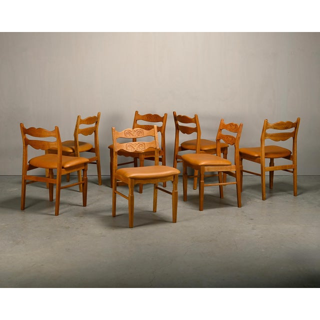 Wood Razorblade Style Dining Chairs in Oak and Leather by Henning Kjærnulf, Denmark, 1960s, Set of 7 For Sale - Image 7 of 18