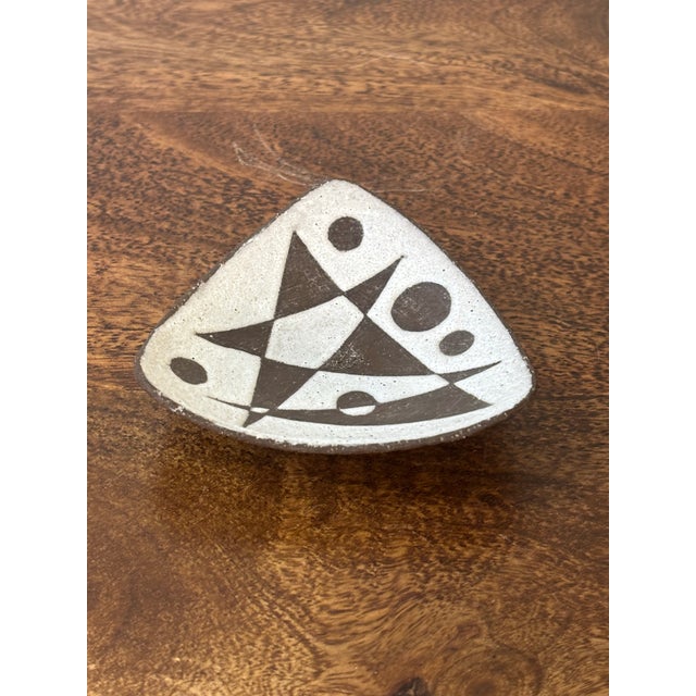 Vintage 1950s Thomas Toft Mid-Century Studio Pottery Dish, Denmark For Sale In Miami - Image 6 of 7