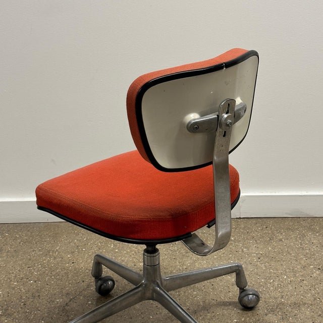 1970s Ec228 Secretary Chair Attributed to Charles and Ray Eames for Herman Miller For Sale - Image 5 of 5