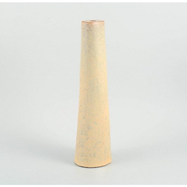 Marcello Fantoni (1915-2011), Italy. Ceramic vase in yellow glaze. 1960s. Marked. In perfect condition. Measuring: H 39.0...