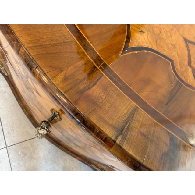 Baroque Chest of Drawers in Walnut Veneer For Sale - Image 13 of 18