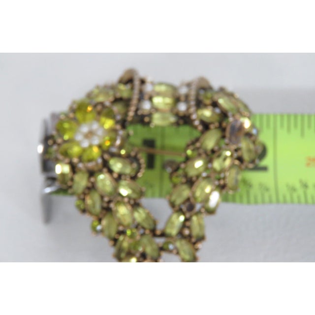 Hollycraft Floral Spring Series 1950s Metal Pin Brooch Green Rhinestones 5196b For Sale - Image 9 of 14