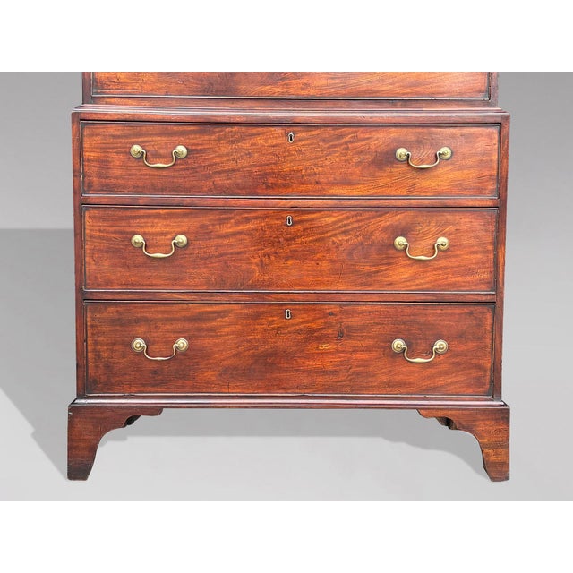 18th Century George III Mahogany Chest on Chest, 1780 For Sale - Image 6 of 12