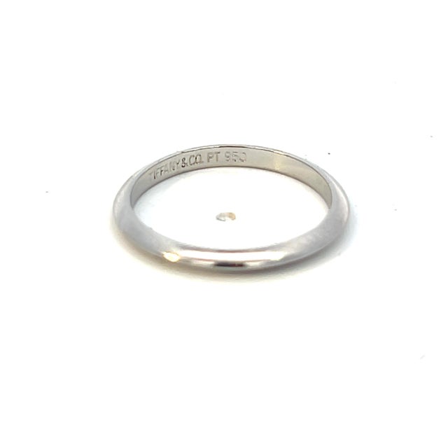 Contemporary Late 20th Century Tiffany & Co Estate Wedding Band Platinum, Size 7.5 For Sale - Image 3 of 7