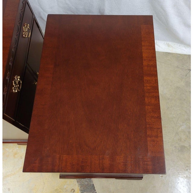Wood 1980s Baker Furniture Chippendale Carved Mahogany Nightstands With Brass Hardware — Pair For Sale - Image 7 of 13