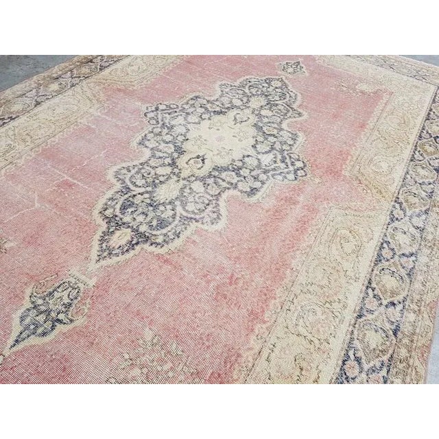 1960s 1960s Oversize Madalion Vintage Area Rug For Sale - Image 5 of 9