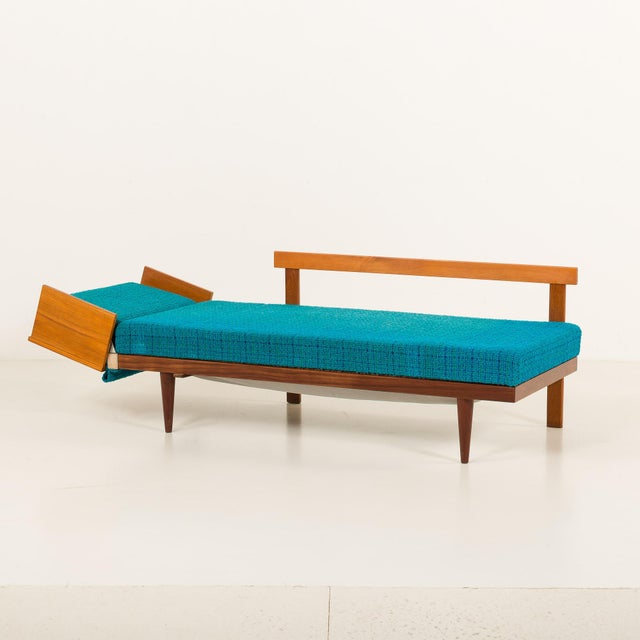 This norwegian mid-century daybed, svane, was designed by ingmar relling for ekornes and manufactured in the 1960s. the...