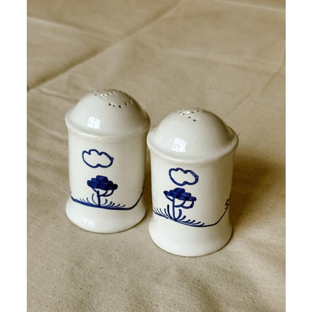 Vintage Portuguese Folk Salt and Pepper Shakers, 1960s, Set of 2 For Sale - Image 3 of 4
