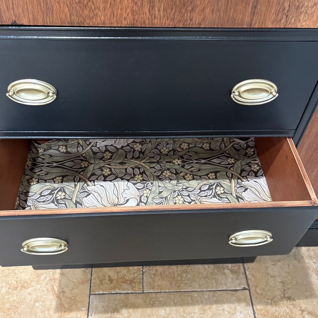 Vintage Mid Century Breakfront/ China For Sale In New York - Image 6 of 9