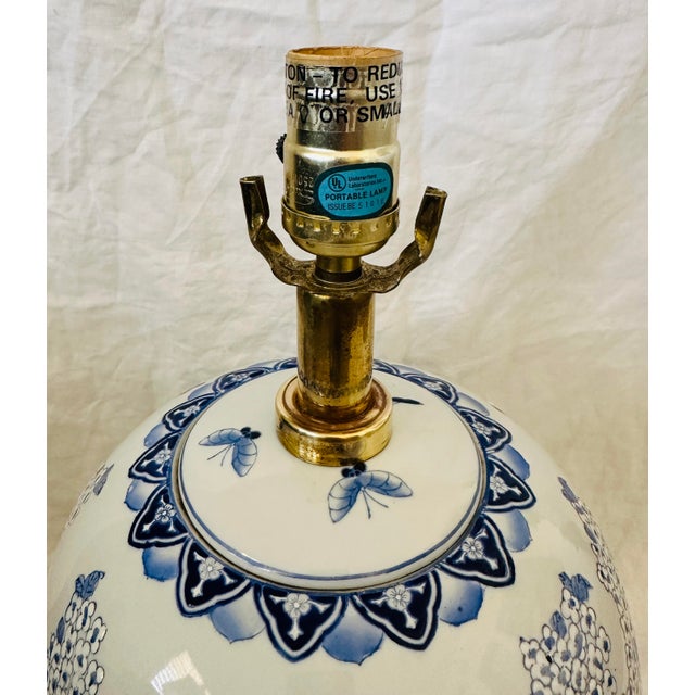 Mid 20th Century Blue & White Chinoiserie Table Lamp For Sale - Image 5 of 12