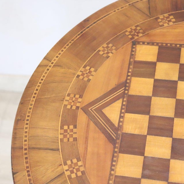 Antique Round Side Table in Walnut, 1800s For Sale - Image 3 of 13
