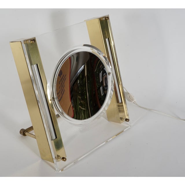 Mid 20th Century Vintage Rialto New York Mid-Century Modern Lucite Lighted Vanity Mirror For Sale - Image 5 of 13