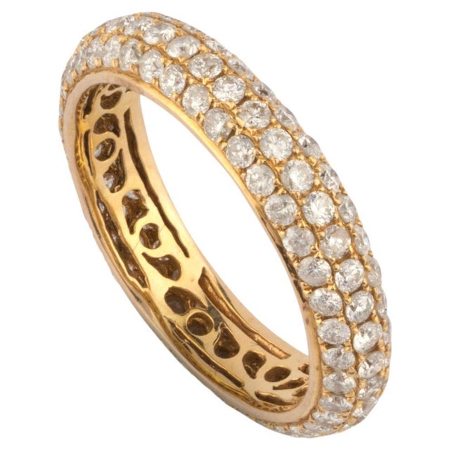 this is an amazing ring with diamond : 1.62 carats gold : 2.33 gms