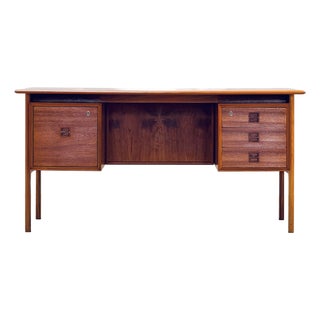 Desk attributed to Arne Vodder, Denmark, 1960s For Sale