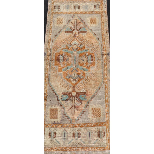 Vintage Turkish Oushak Rug With All-Over Sub-Geometric Medallion Design For Sale - Image 4 of 8