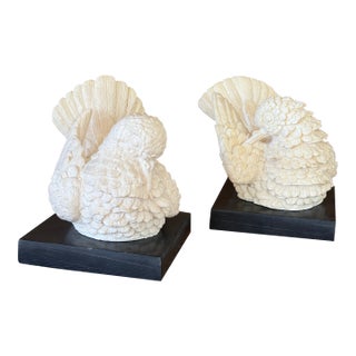 Mid-20th Century Italian A. Santini Sculptural Doves on Marble Bases – Pair For Sale