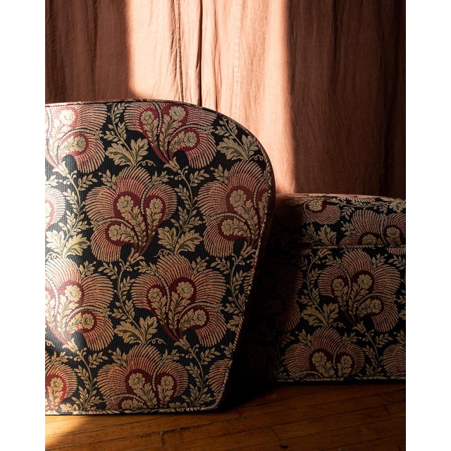 Vintage Upholstered Chaise Lounge With Botanical Fabric For Sale - Image 11 of 13