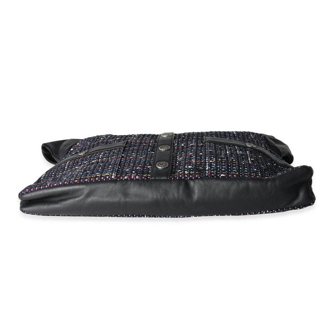 2010s Navy Lambskin & Multicolor Tweed Girl Bag For Sale - Image 5 of 7