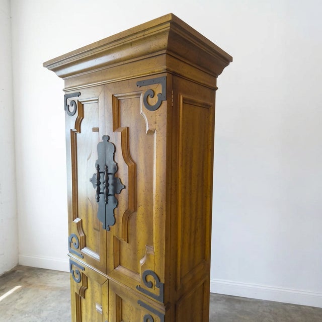 1970s Spanish Revival Bar Cabinet For Sale In New York - Image 6 of 16