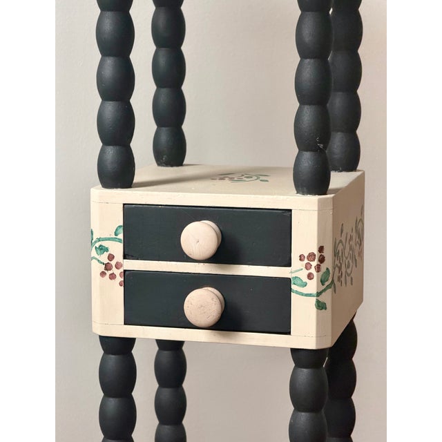 Vintage Imperial Furniture Painted Mahogany Side Table | Hand Painted Berry Vine Accent Table For Sale - Image 11 of 16
