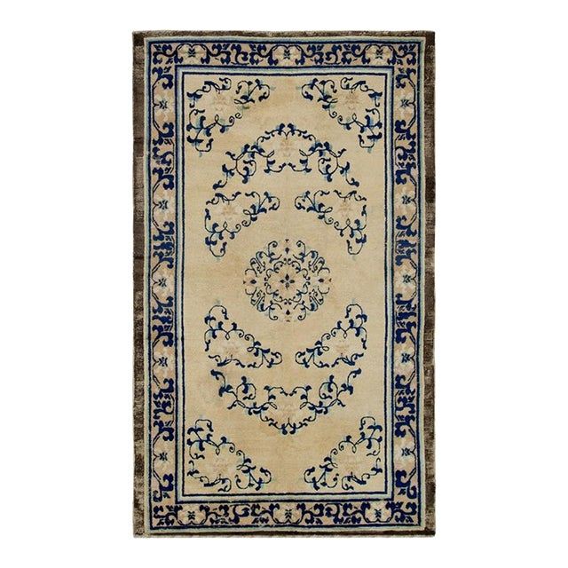 1700s Beige Field Medallion Qing Style Antique Chinese Ningxia Small Rug For Sale