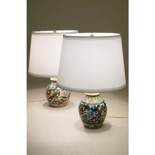 1960s Majolica Italy Hand Painted Bird Ceramic Pottery Boudoir Table Lamps - a Pair For Sale - Image 11 of 15