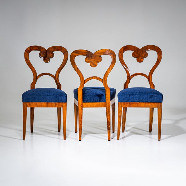 Biedermeier Side Chairs in Walnut, Austria, 1830s, Set of 3 For Sale - Image 4 of 10